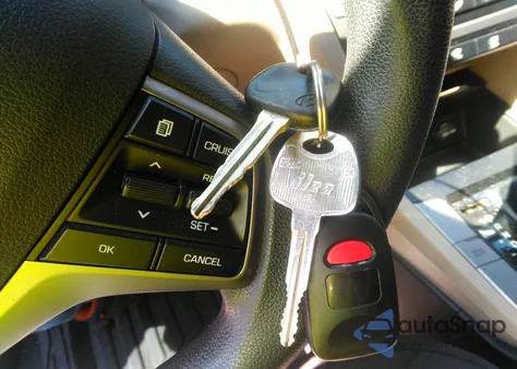 2017 Hyundai Elantra Se from USA, damaged, VIN 5NPD74LF6HH166090